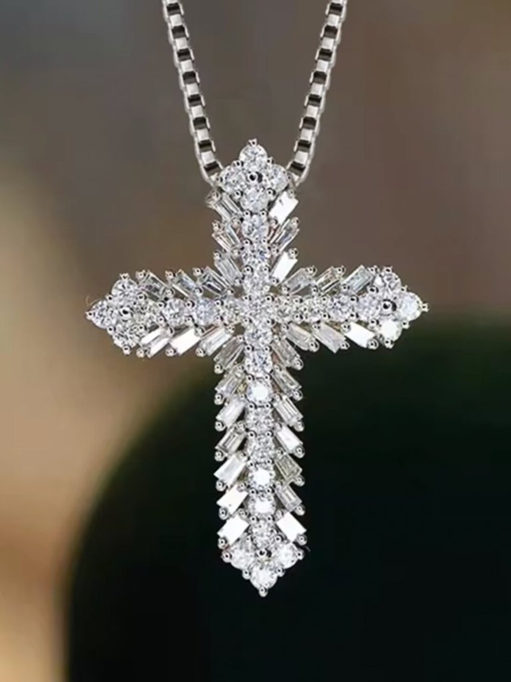 NEW 18K White Gold Diamond Cross Necklace Baguette Cut Diamond Box Chain